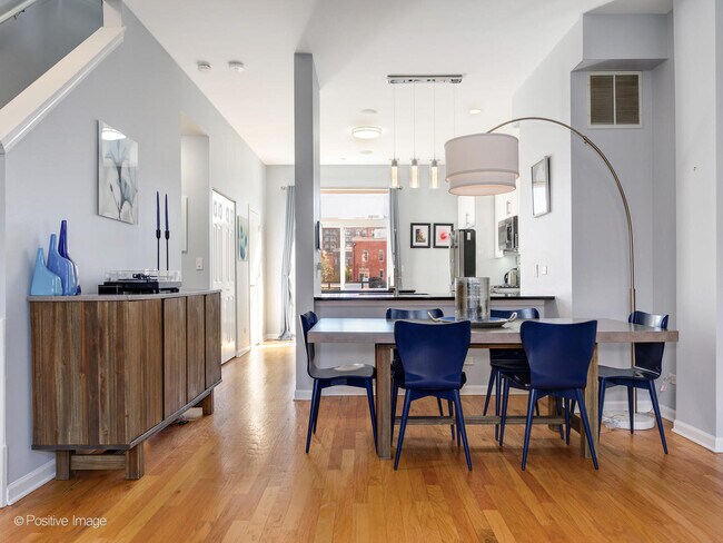 Foto del edificio - 813 W University Ln