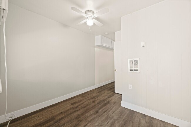 Foto del edificio - 946 Cherry St