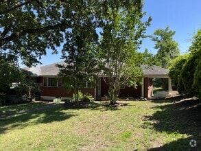 Building Photo - 16 Sandon Dr