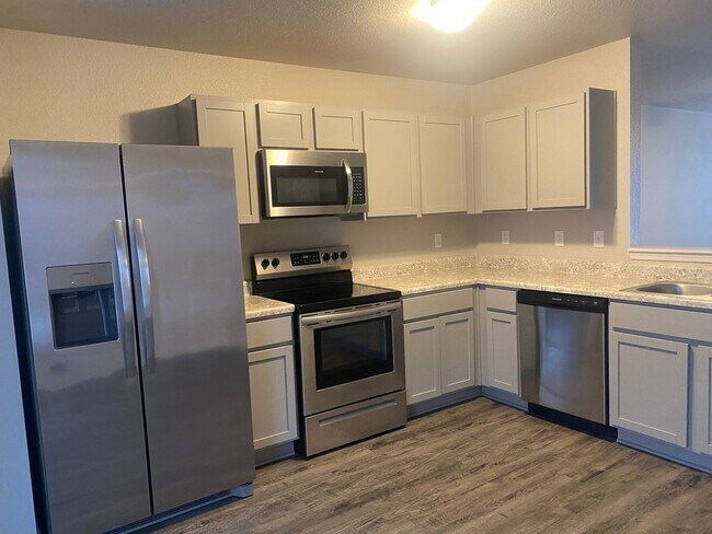 Foto del edificio - Clean 3bed/2 bath Home!