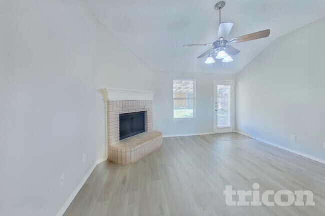 Foto del edificio - 12212 Rolling Ridge Dr