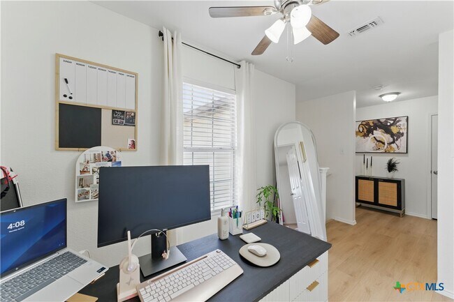 Foto del edificio - 148 Willow View
