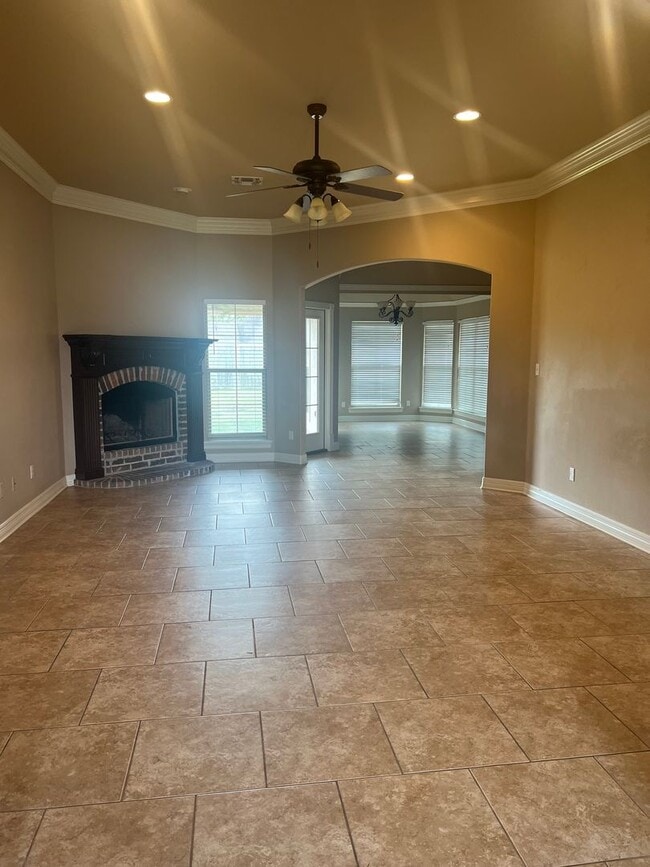 Building Photo - Charming 3-Bedroom Rental in Tiburon