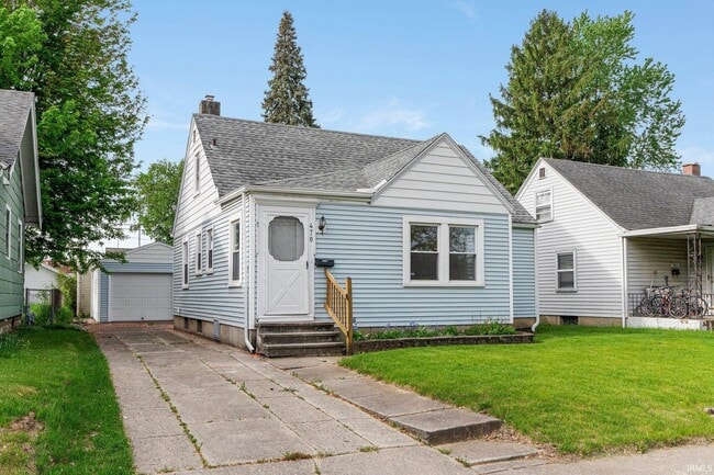 Building Photo - 470 Charlotte Ave