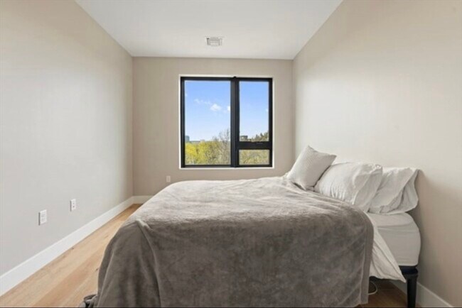 Foto del edificio - 70 Leo M Birmingham Pkwy