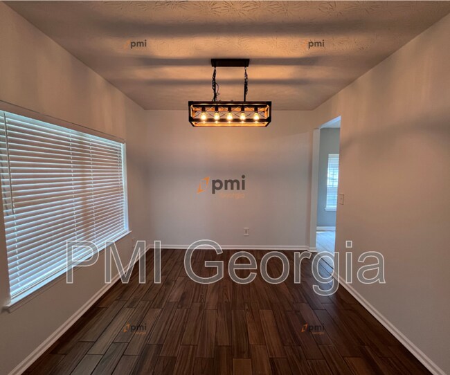 Foto del edificio - 224 Autumn Ridge Dr