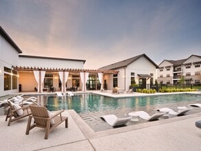 Building Photo - Citizen House Decker