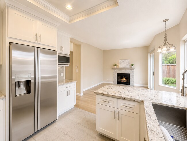 Foto del edificio - Welcome to this stunning 3 bedroom and 2.5 bathroom in the heart of Fremont, Ca