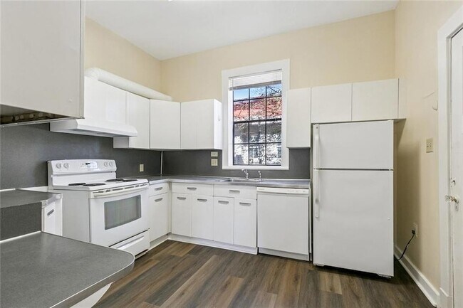 Foto del edificio - 2229 Napoleon Ave