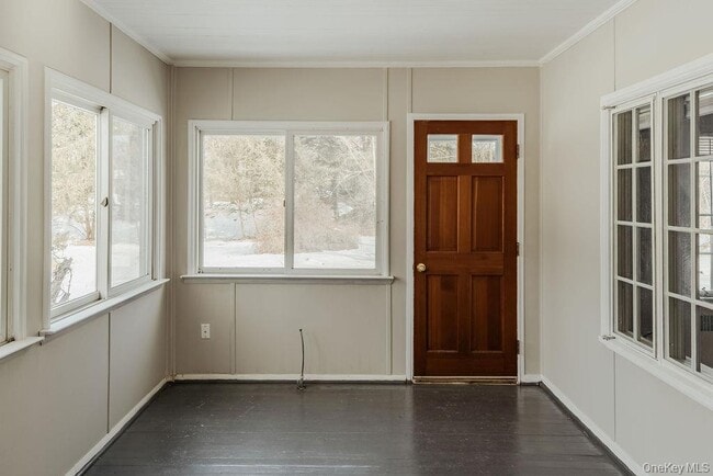 Building Photo - 1539 Hollow Rd