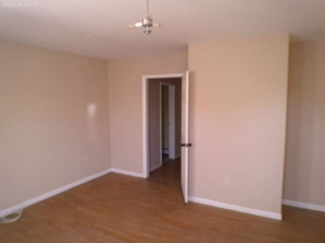 Building Photo - 13 Armstrong Pl