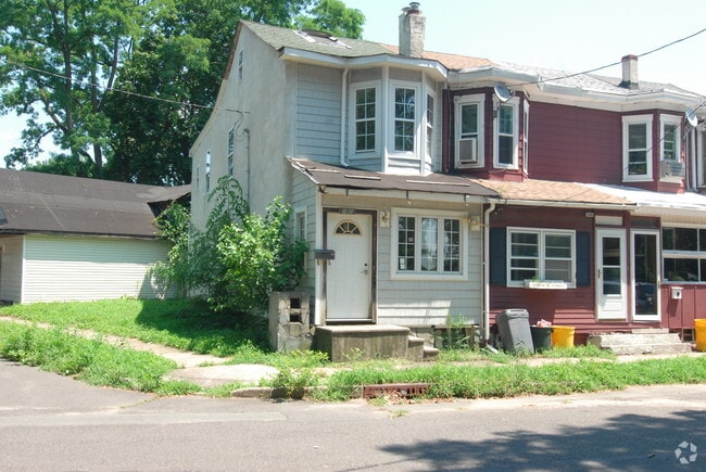 Exterior - 101 S Overbrook Ave