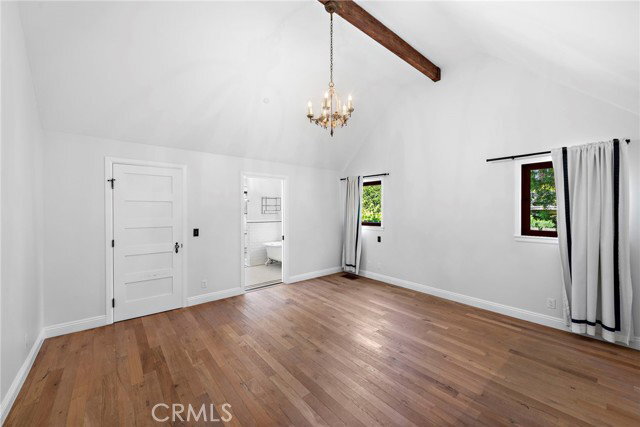 Building Photo - 274 Wave St