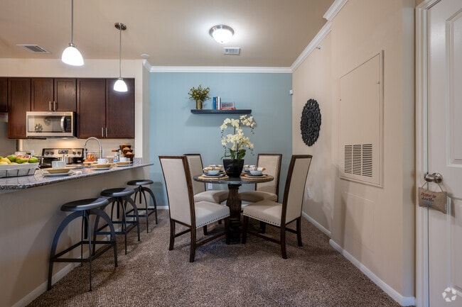 2BR, 2BA - 1,120 - Belterra Springs