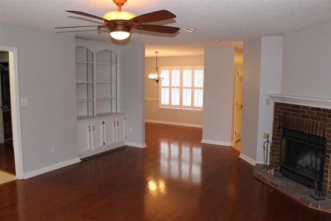 Building Photo - 104 Patra Dr