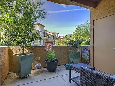 Foto del edificio - One bedroom, one bath, one car garage condo