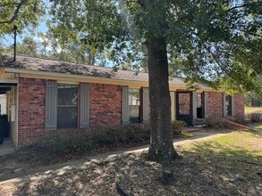 Building Photo - 505 Pinto Dr