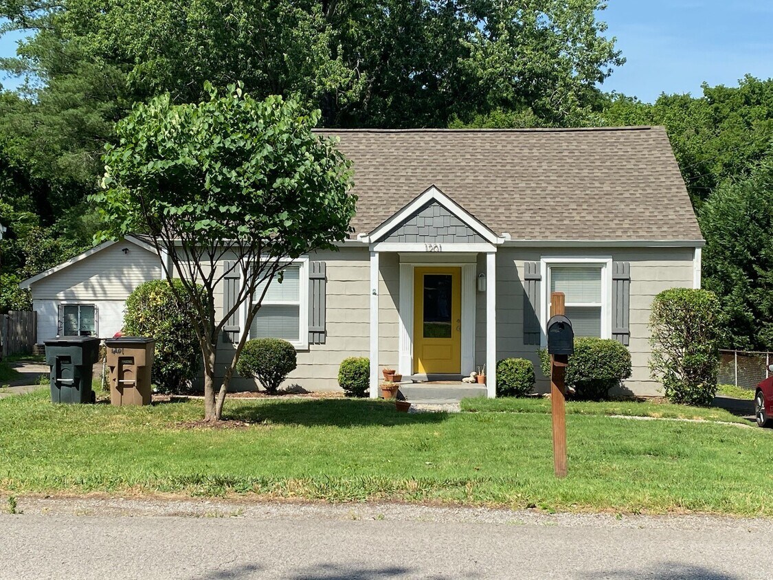 1201 Ardee Ave, Nashville, TN 37216 House Rental in Nashville, TN