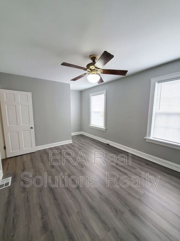 Building Photo - 93 Lechner Ave