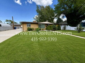 Building Photo - 85 350 N