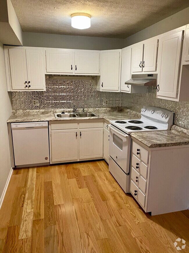 Cheap Lindberg Forest Townhouses for Rent Knoxville, TN 1 Townhouses