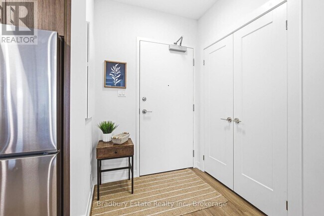 Building Photo - 155 Greenbrier Rd