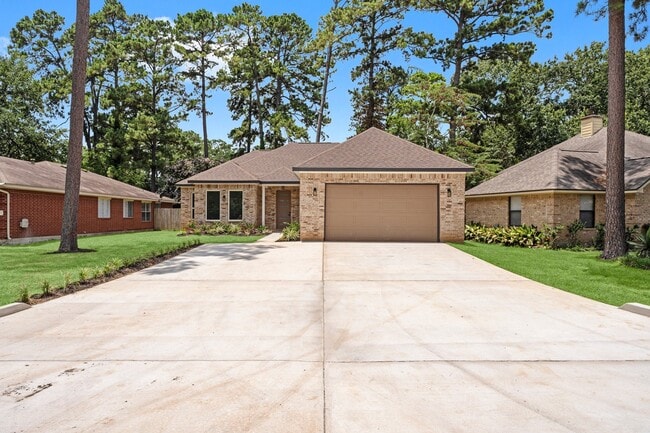 Building Photo - 327 Paradise Ln