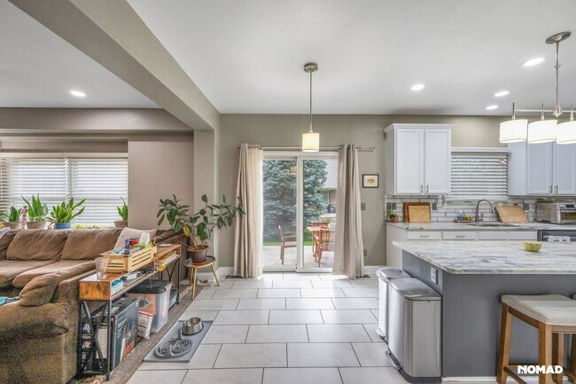 Foto del edificio - Spacious 4BR House in Aurora