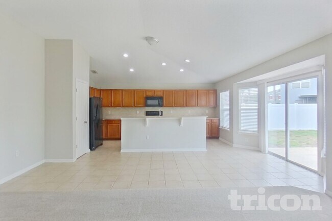 Building Photo - 11238 Justin Oaks Dr N