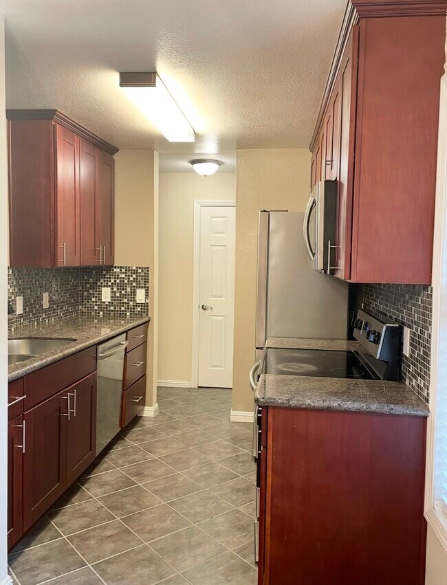 Foto del edificio - 713 Canonbury Way