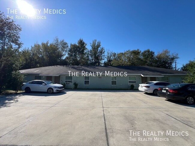 Foto del edificio - 106 Walnut Dr