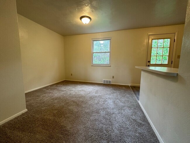 Foto del edificio - Wonderful Two Bedroom Townhouse in Plum! P...