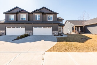 Building Photo - 402 Dawson Dr