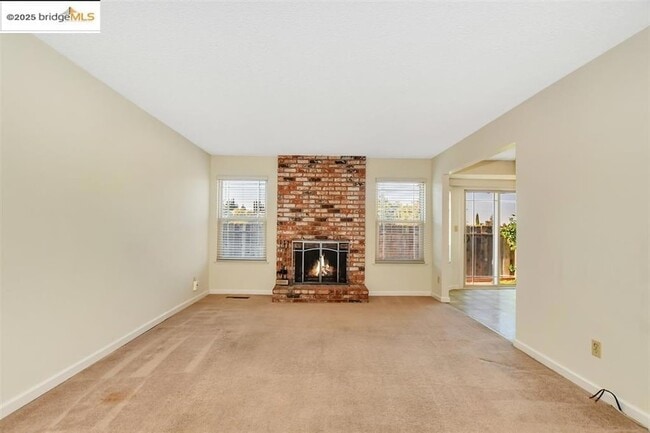 Building Photo - 817 Basalt Way