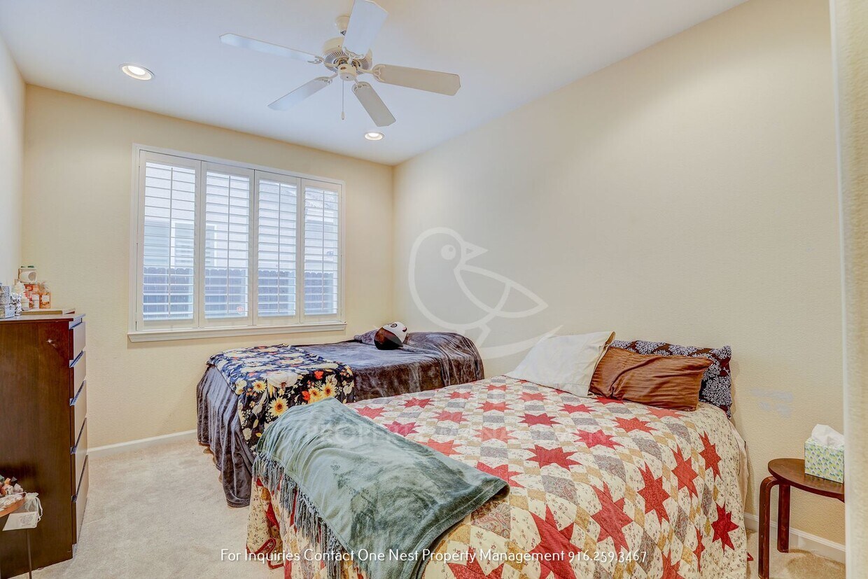 Primary Photo - Desirable 4 bdrm 2 bth located in sought o...