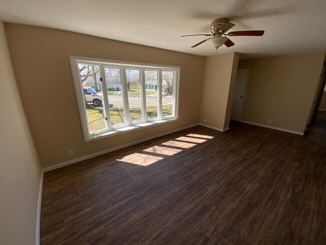Foto del edificio - 805 Southmoor Dr