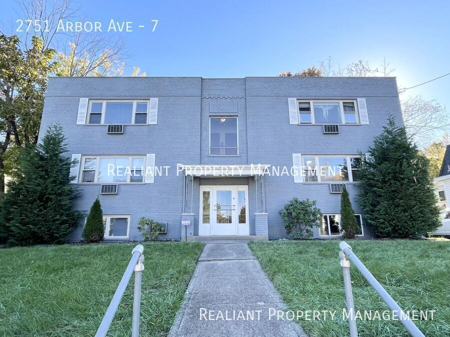 Primary Photo - 2751 Arbor Ave