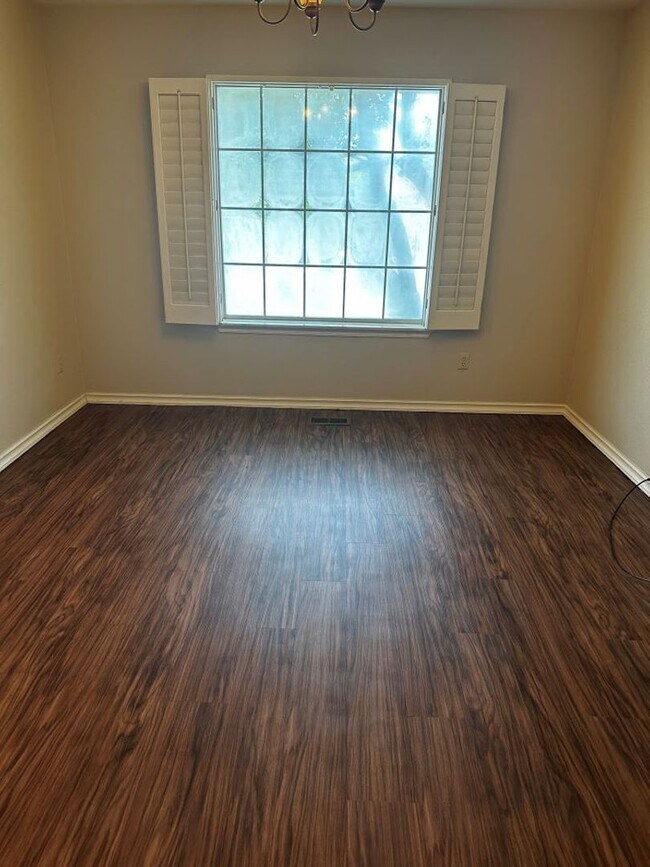 Foto del edificio - Spacious home for a Great Price! Edmond Schools