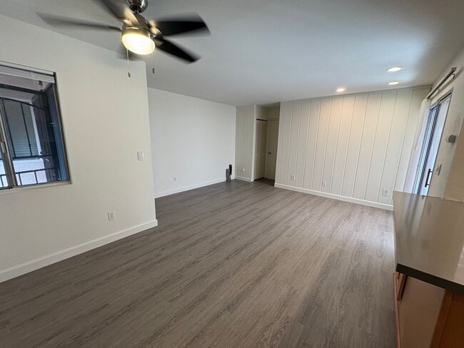 Building Photo - ***$500 move-in special***Must See Clairemont Condo!