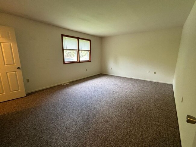 Building Photo - 114 Arlene Dr