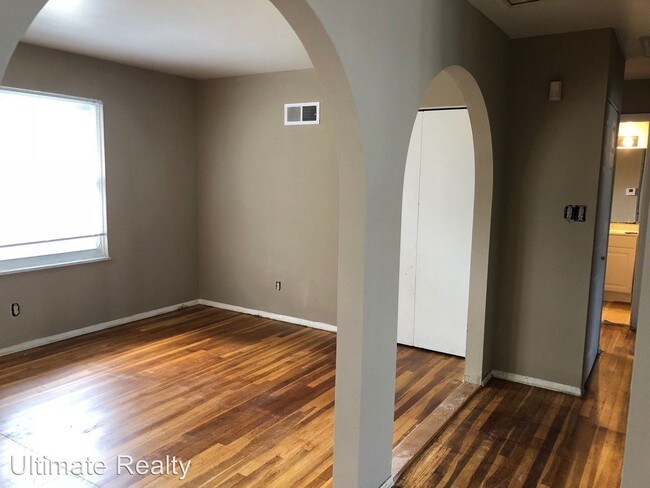 Building Photo - 3 br, 2 bath House - 11154 Mammoth Dr.