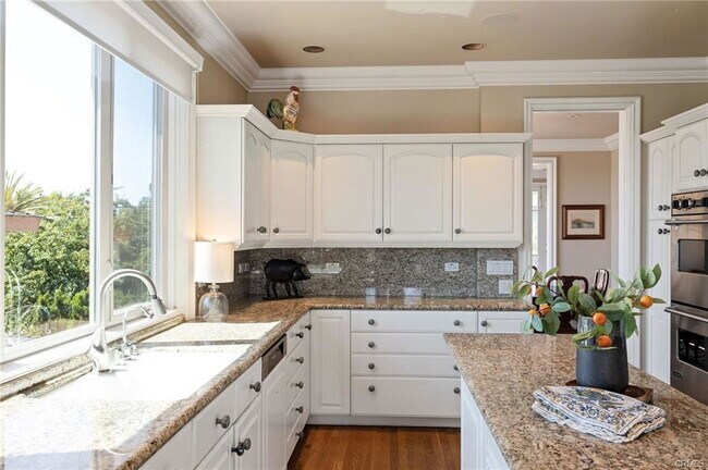 Foto del edificio - 922 Duncan Ave