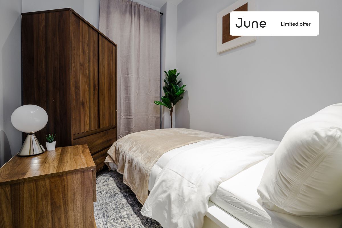 Private bedroom in 4 bed/2 bath Home Condo for Rent in New York City