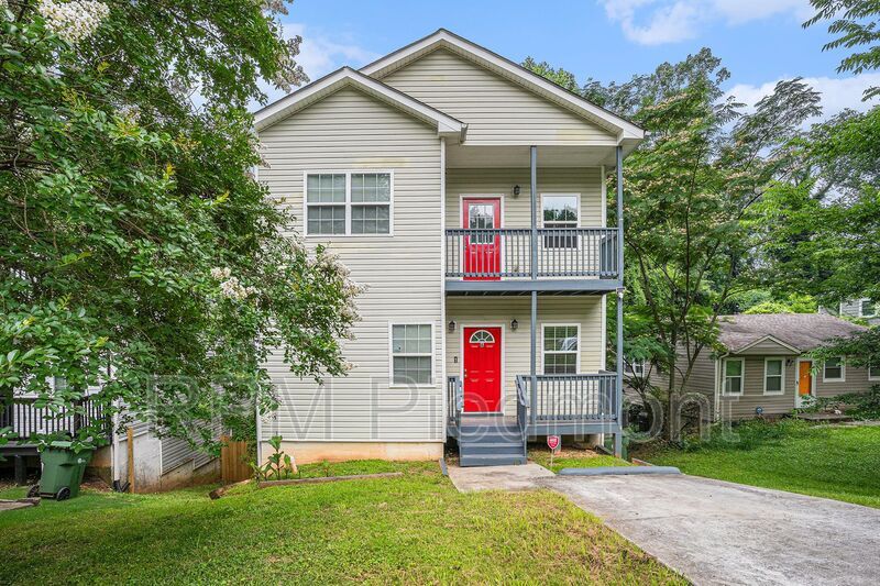 Photo - 2829 3rd Ave SW