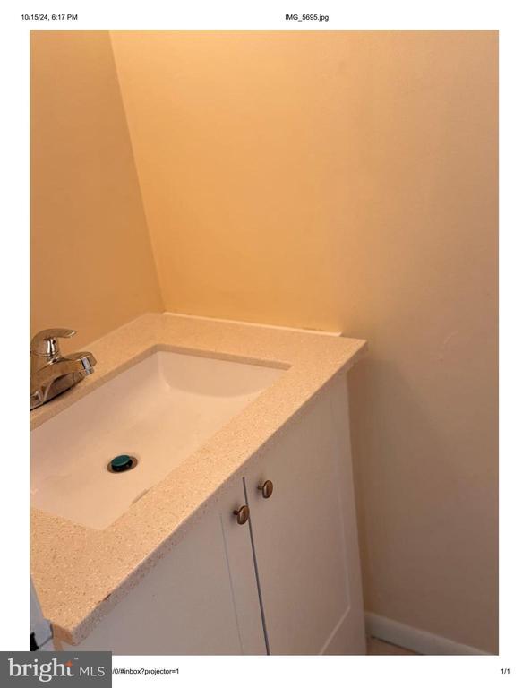 Building Photo - 6726 Longridge Dr