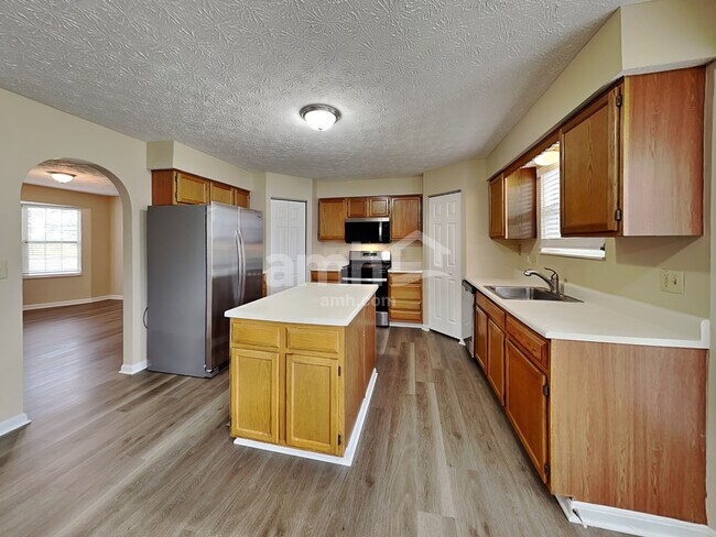 Foto del edificio - 6040 Northbend Dr