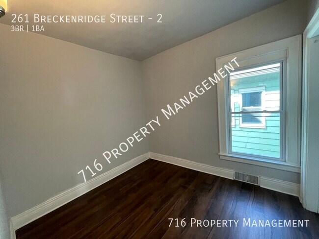 Foto del edificio - 261 Breckenridge St