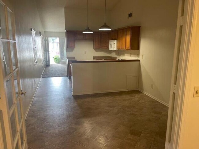 Foto del edificio - House For Rent