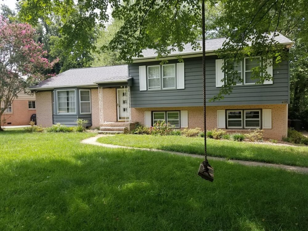 Primary Photo - Starmount Beauty for Rent
