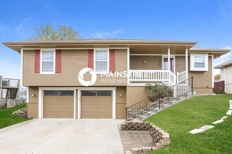 Building Photo - 1708 Stasi Ave